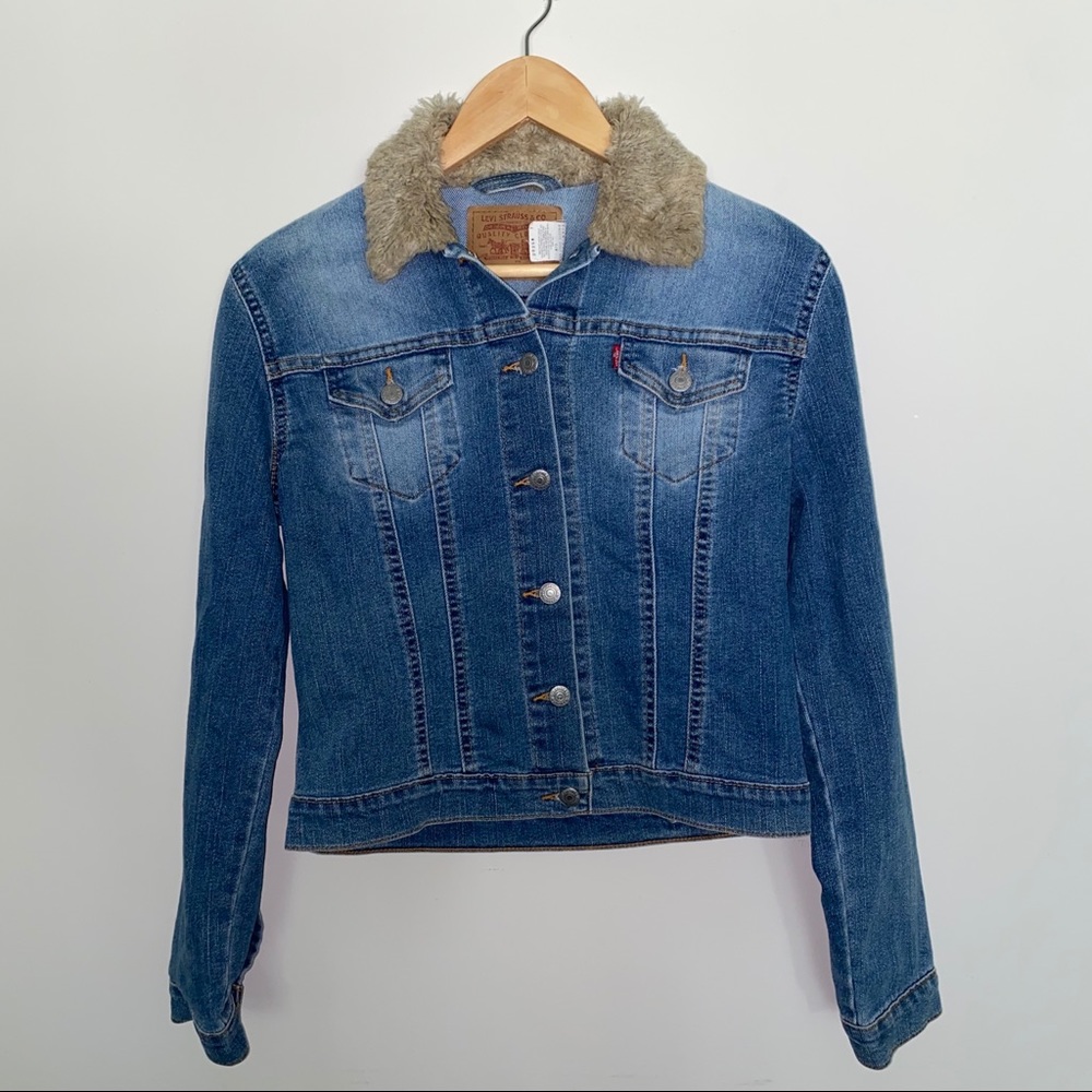 Vintage Levi’s Fur Jean Trucker Jacket MIS Small